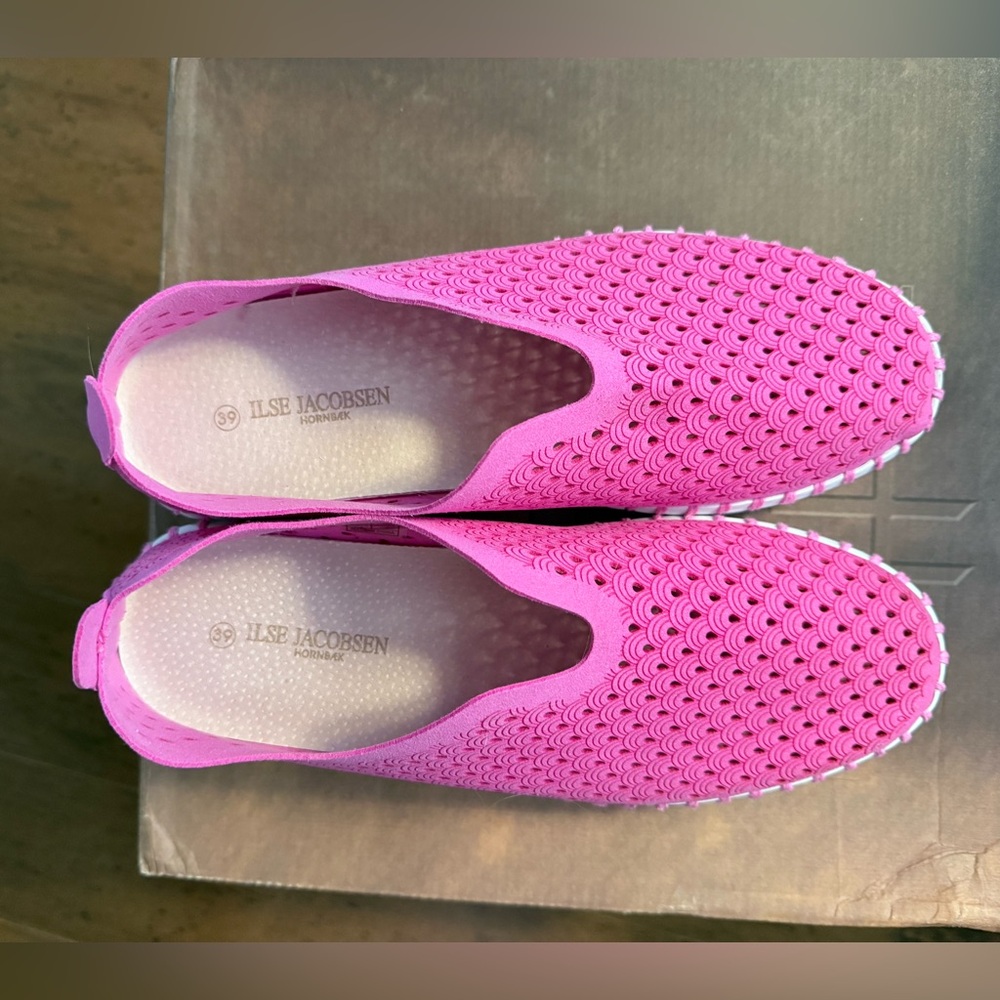 Ilse Jacobsen Women's Vibrant Pink Loafers